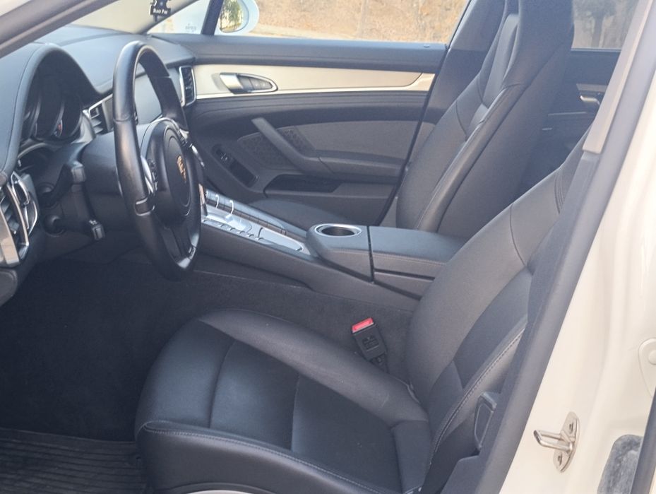 Porche panamera Stuttgart 3.0 d  V6 300 CV 88.000 KMS 2015-03 nacional