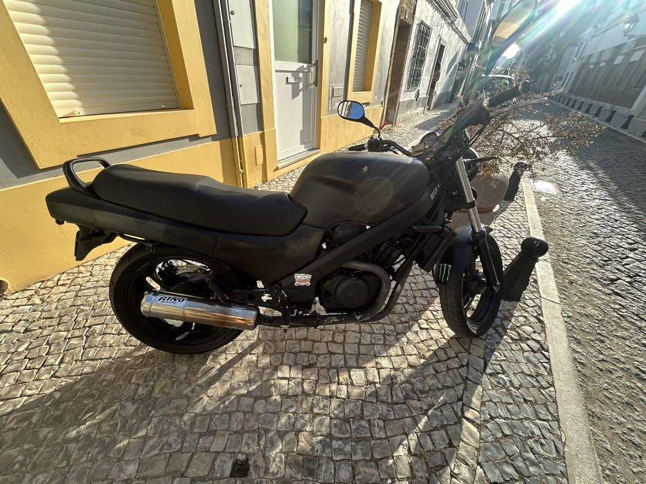 Mota Honda NTV 650