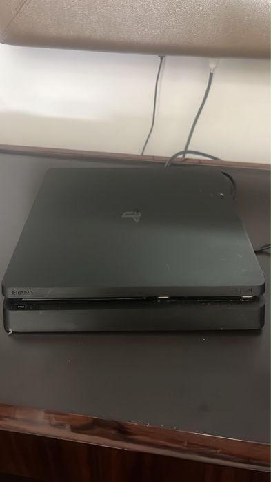 PS4 Slim 1TB – CUH-2116B