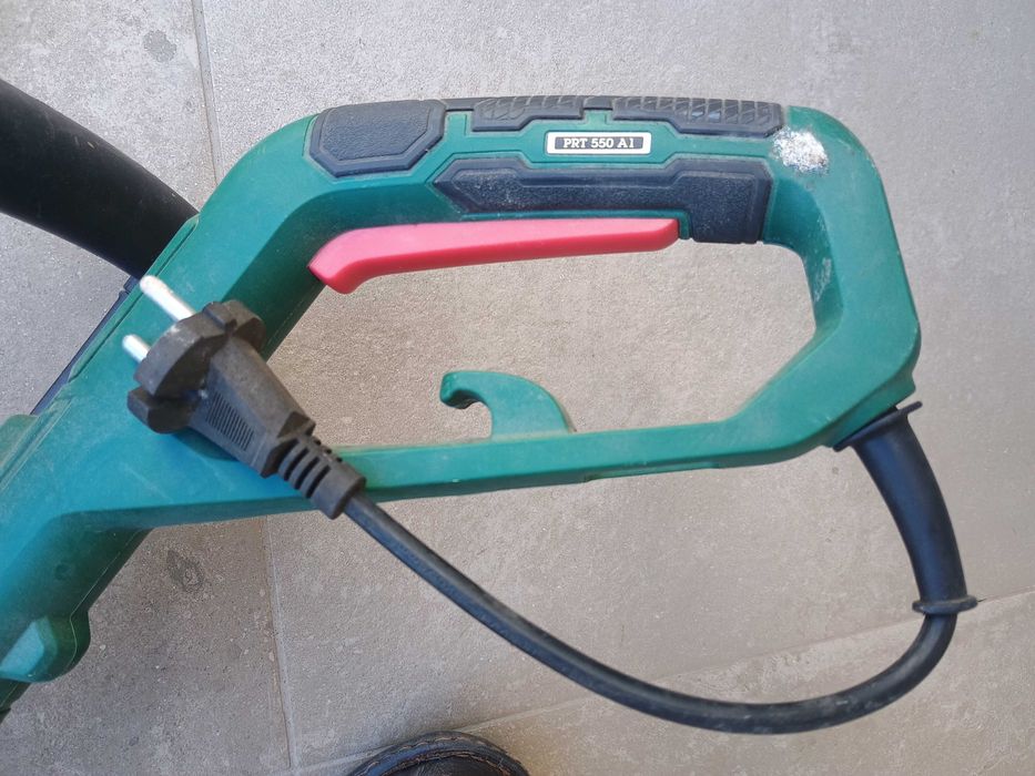 Aparador de Relva elétrico / Electric Grass Trimmer