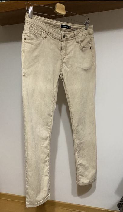 Jeansy Massimo Dutti   38