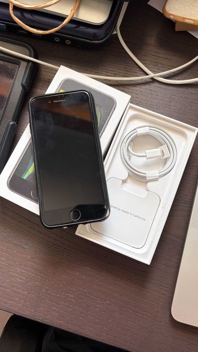 iPhone SE 128Gb Desbloqueado