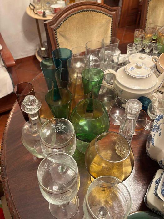 diversos tipos de Louça