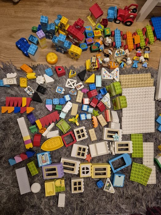 Zestaw xxl lego duplo (domek,farma, pociag, zwierzęta)