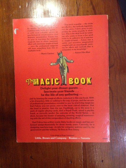 Karl Fulves - The magic book: A conjurer's collection of dazzling effe