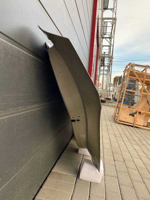 Двері передні задні Tesla Model Y нові