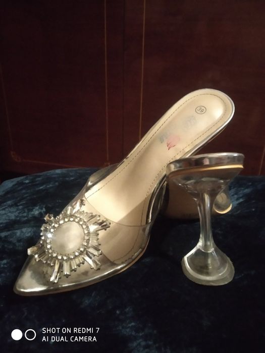 Босоножки летние две пары!