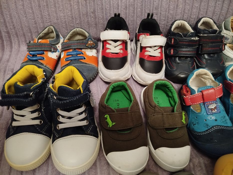 Віддам безкоштовно светри