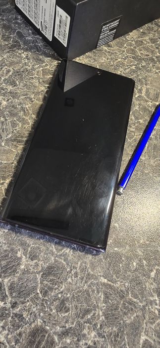 Продаю на запчастини смартфон Samsung Galaxy Note10 +