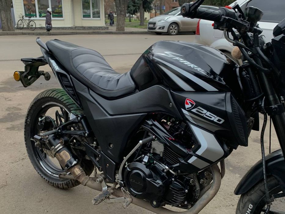 Продам спарк р33 250