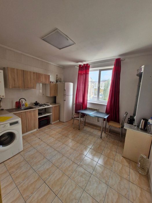 Оренда двох кімнат в квартирі