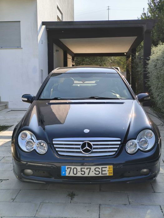 Mercedes-Benz 220 — fotografia 3