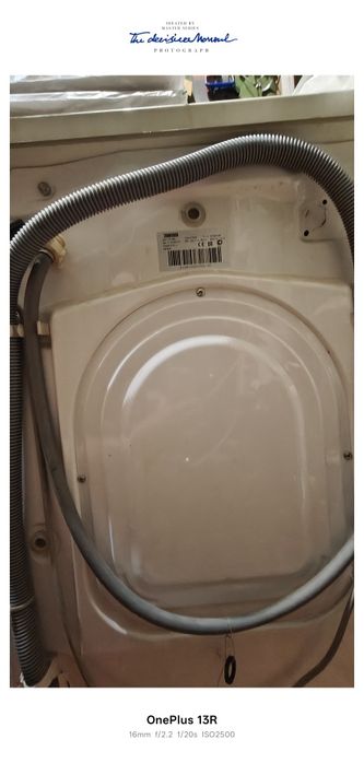 Стиральная машина Zanussi.