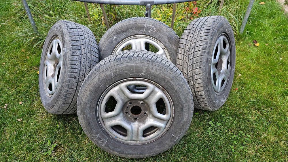 Oryginalne koła zimowe felgi stalowe 16'' opony Barum