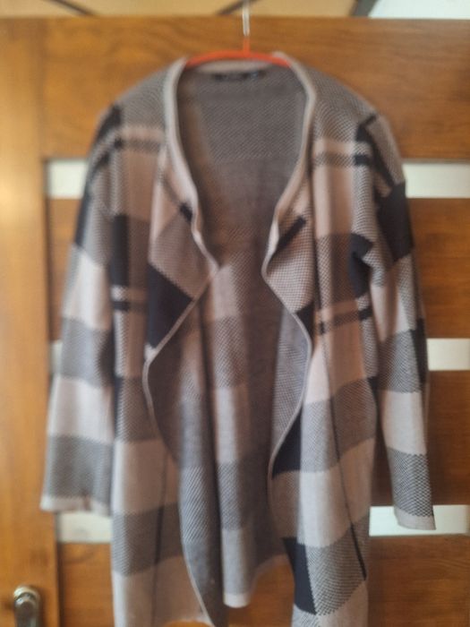 Sweterek damski Monnari rozm.S/M stan bardzo dobry.