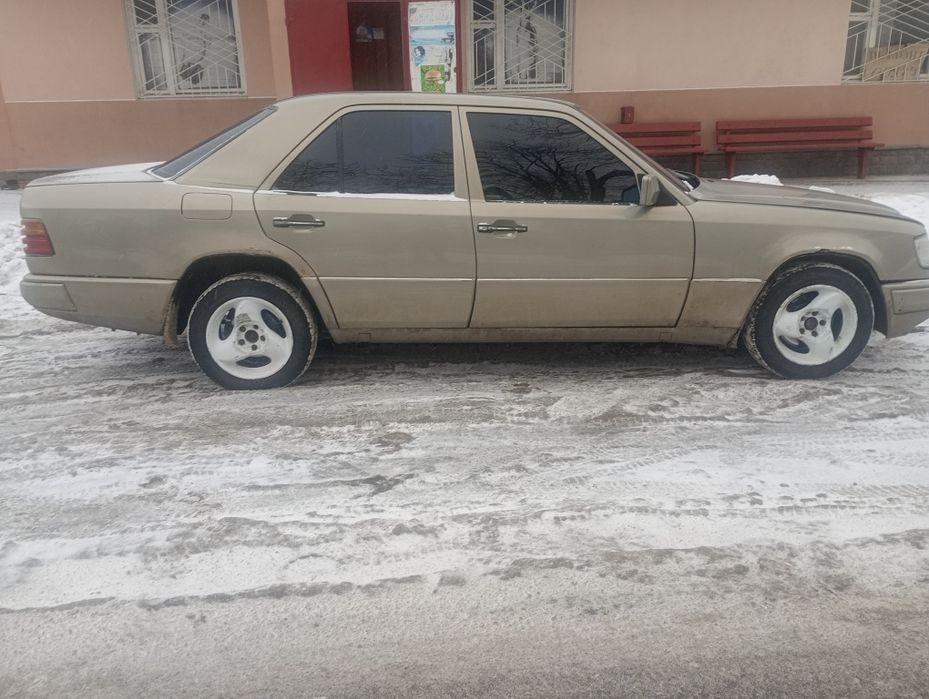 Продам мерседес 124 газ бенз