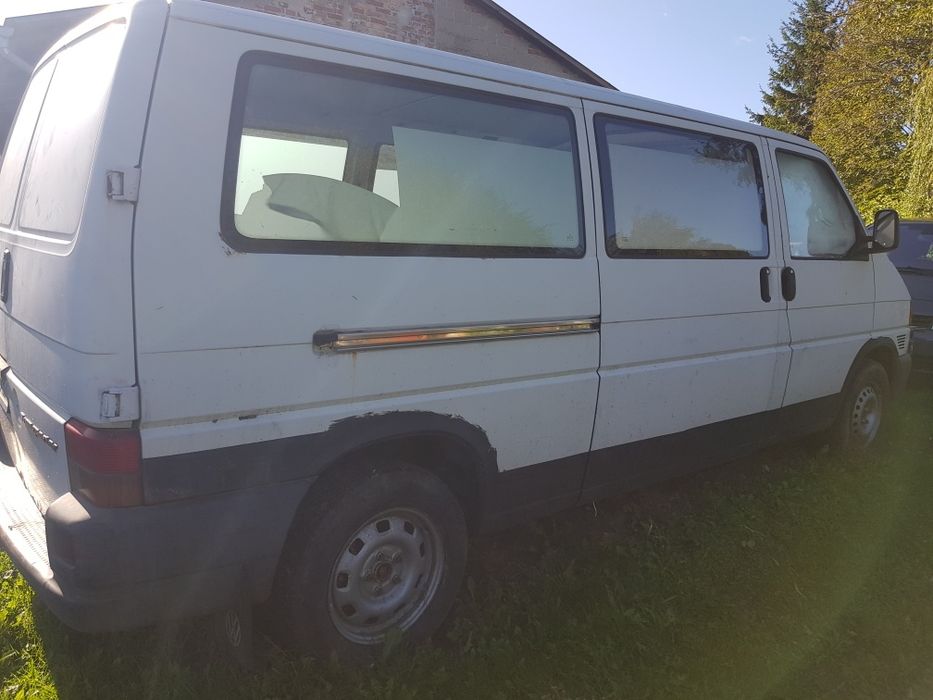 pas przedni ,atrapa,reflektory,wentylatory vw t4