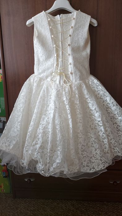 Плаття святкове пишне