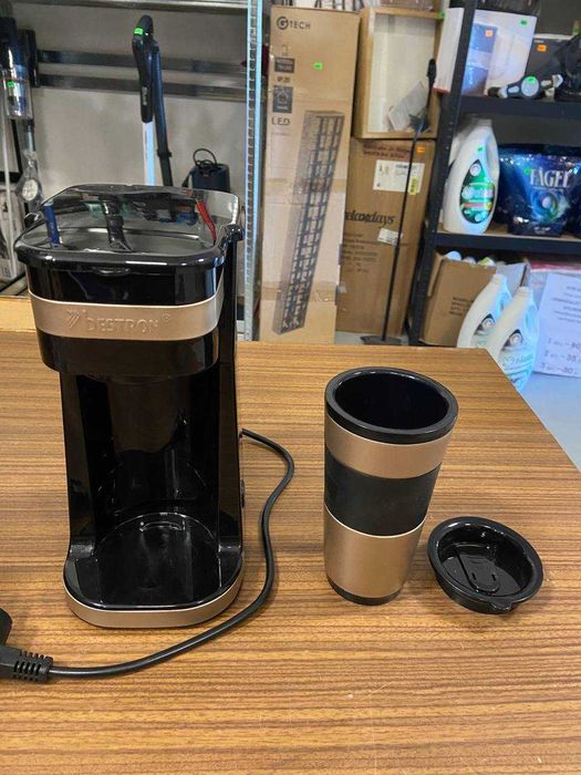 Bestron Ekspres do kawy z kubkiem izolacyjnym ACM112SAT czarny