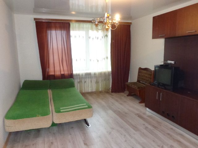 Подобово. Центр. 2 Кімн. Кондиціонер. Wi-Fi. Звітні документи.