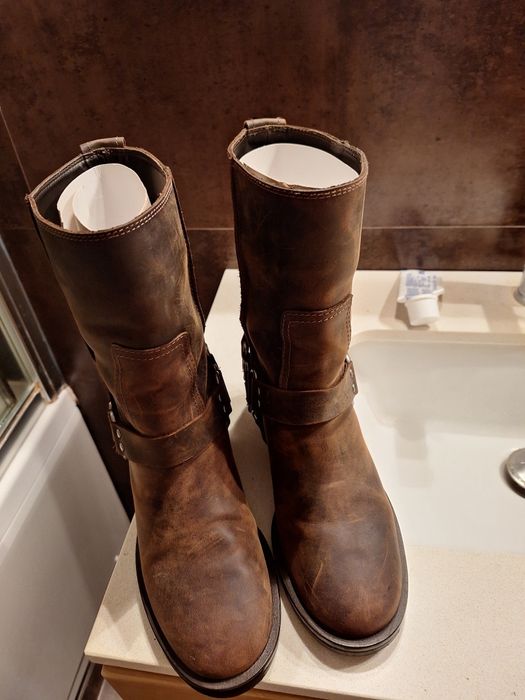 Botas em pele de bovino