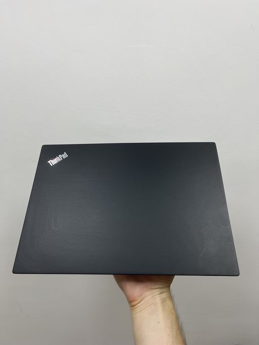 ультрабук Lenovo ThinkPad E14 IPS i5 4 ядра / 8gb ddr4 / SSD