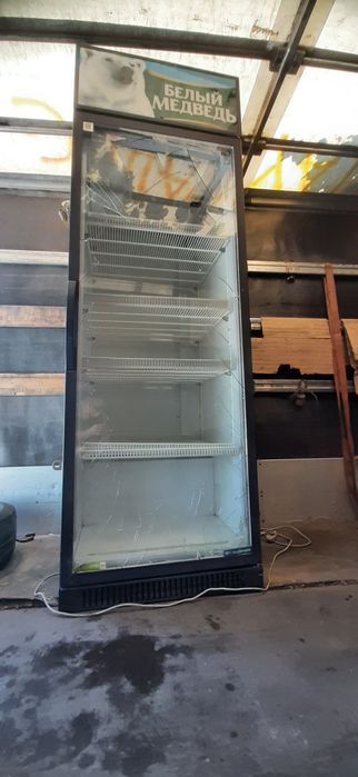 Холодильный шкаф витрина в Каменское 2018год