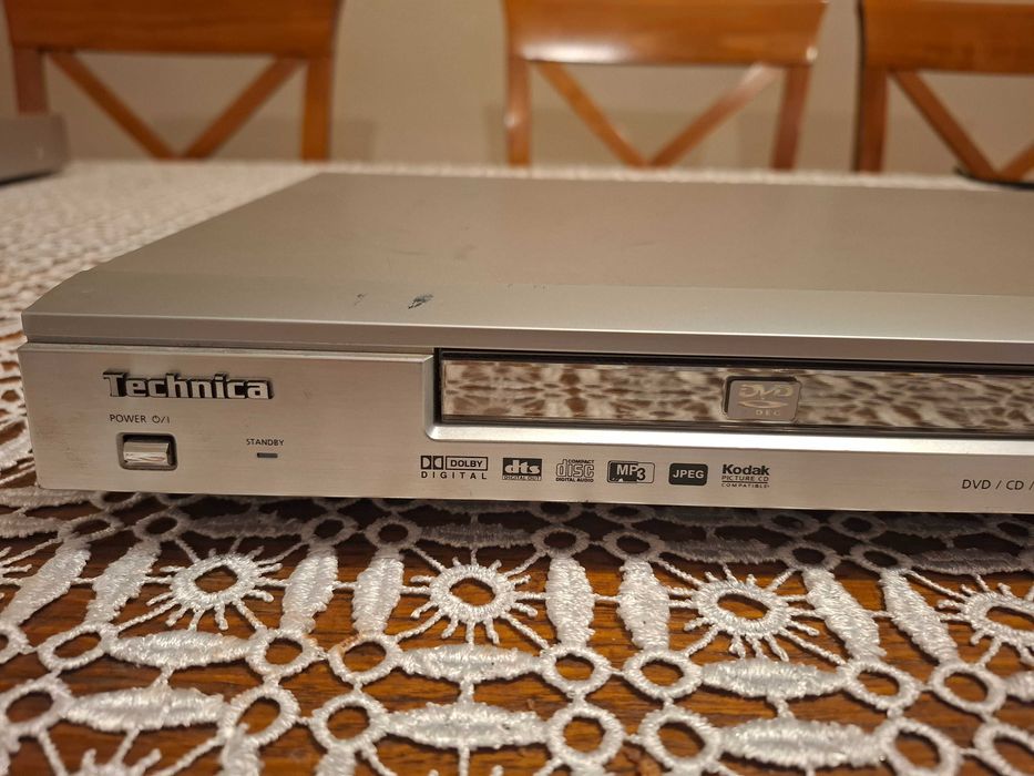 Odtwarzacz DVD - Technica