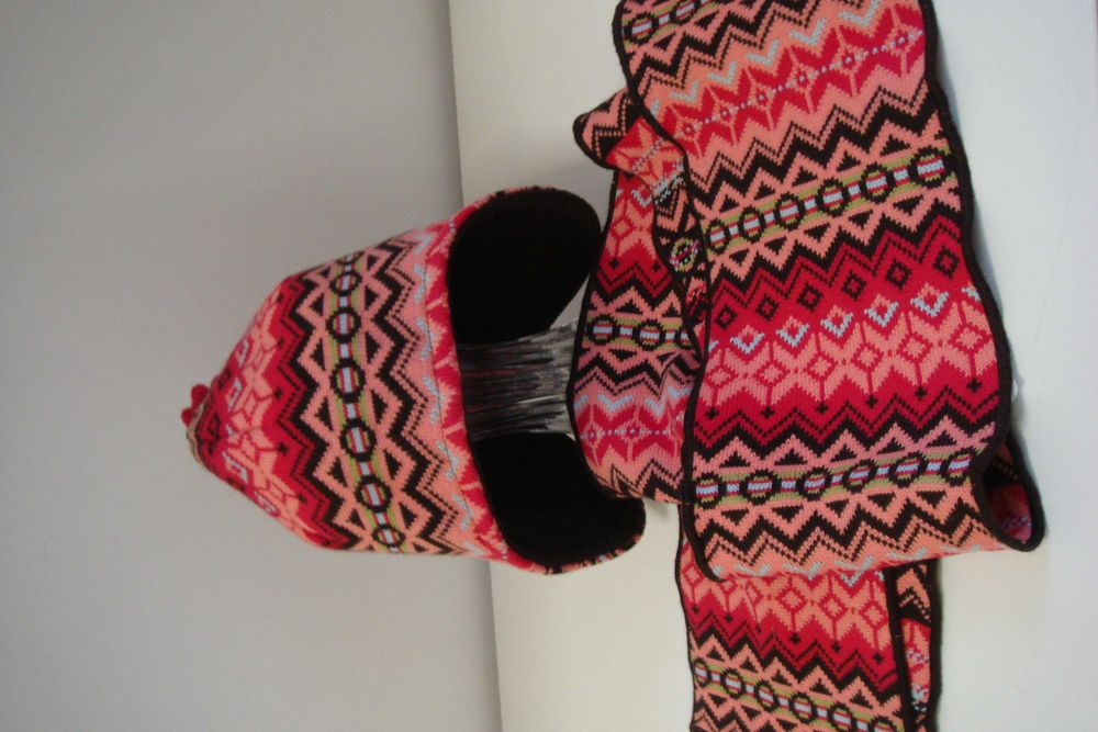 czapka z szalikiem kolorowy wzór