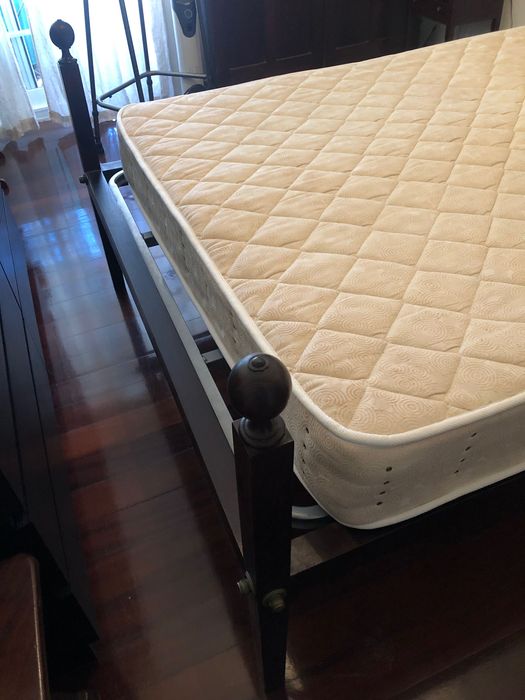 Cama casal estilo ingles