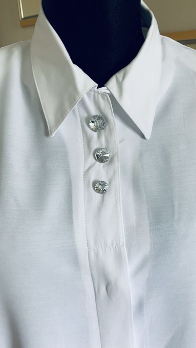 Elegancka biała koszula