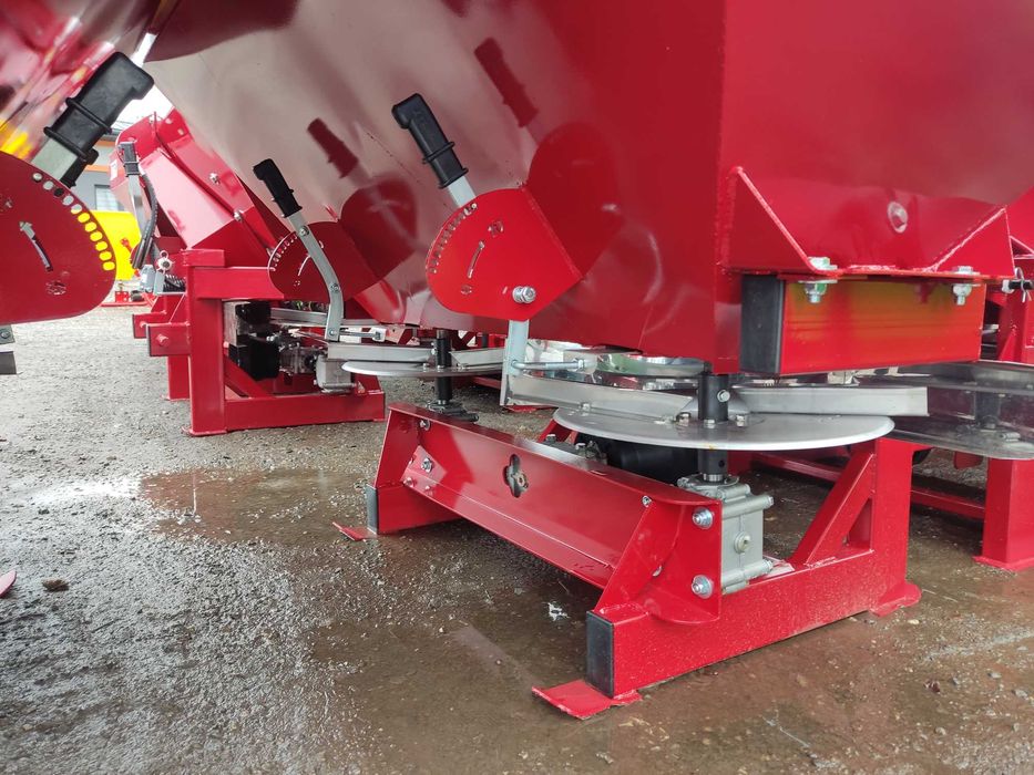 rozsiewacz nawozowy/ do nawozu dwutarczowy