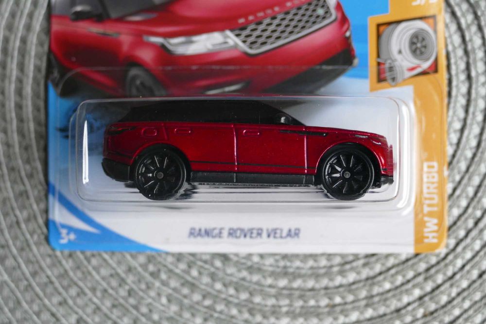 Hot Wheels autko "Resorak" RANGE ROVER VELAR edycja 2020r.
