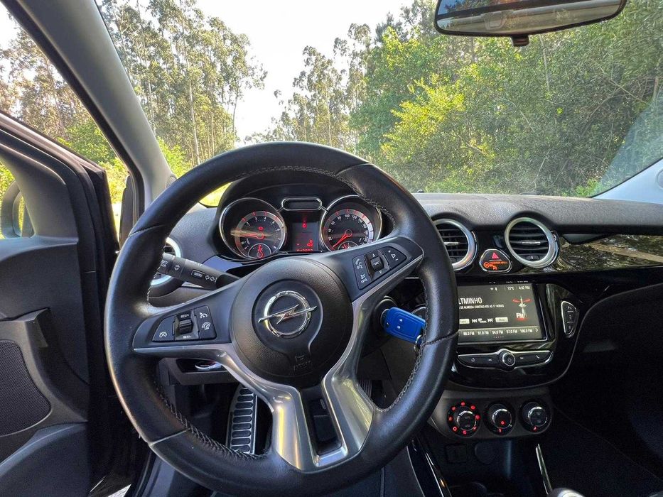 43000 km Opel Adam 1.2 glam - nacional, 2017