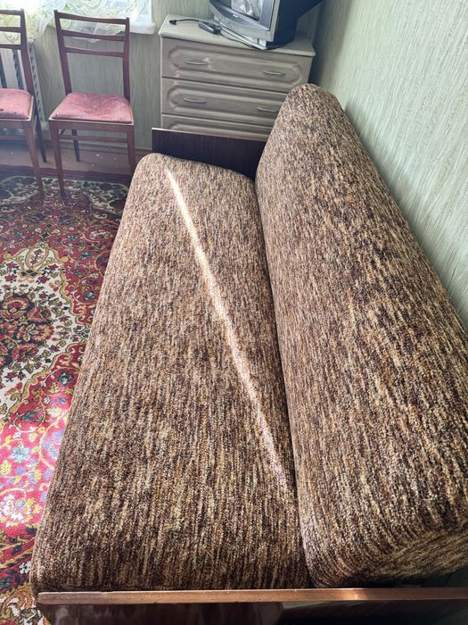 Продам два розкладних дивани