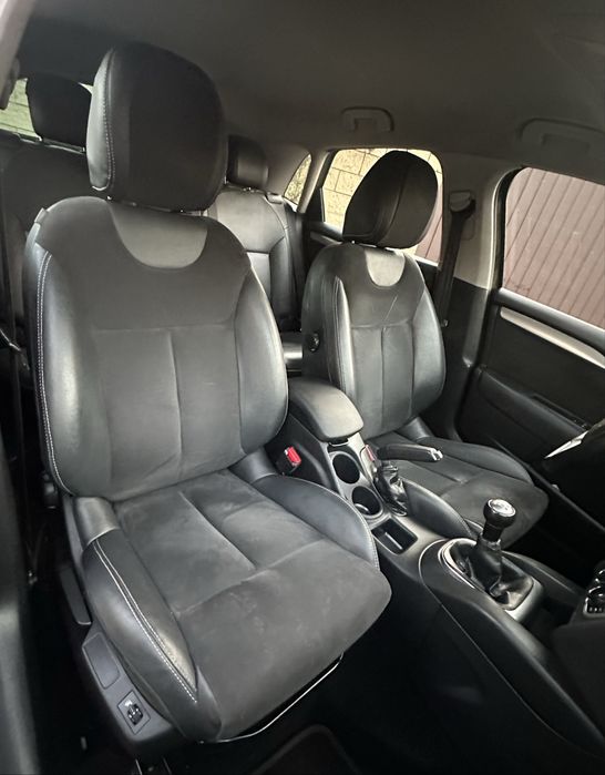 Citroen C4 Сітроен хетчбек  рестайлінг  Ситроен 1,6 дизель