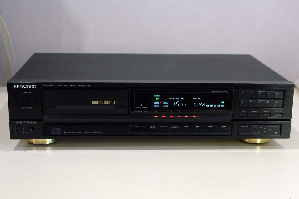 CD плеер Kenwood DP- 880SG (PCM56Px2) Technics SL-P111 (PCM55HP)