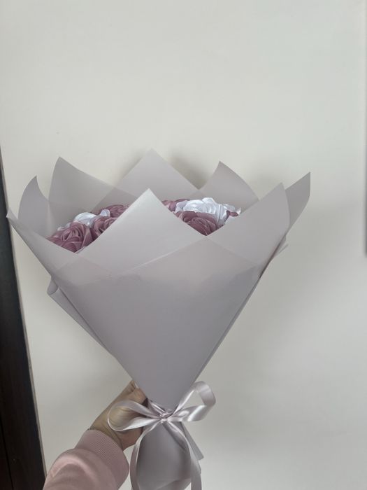 Троянди з атласноі  стрічки