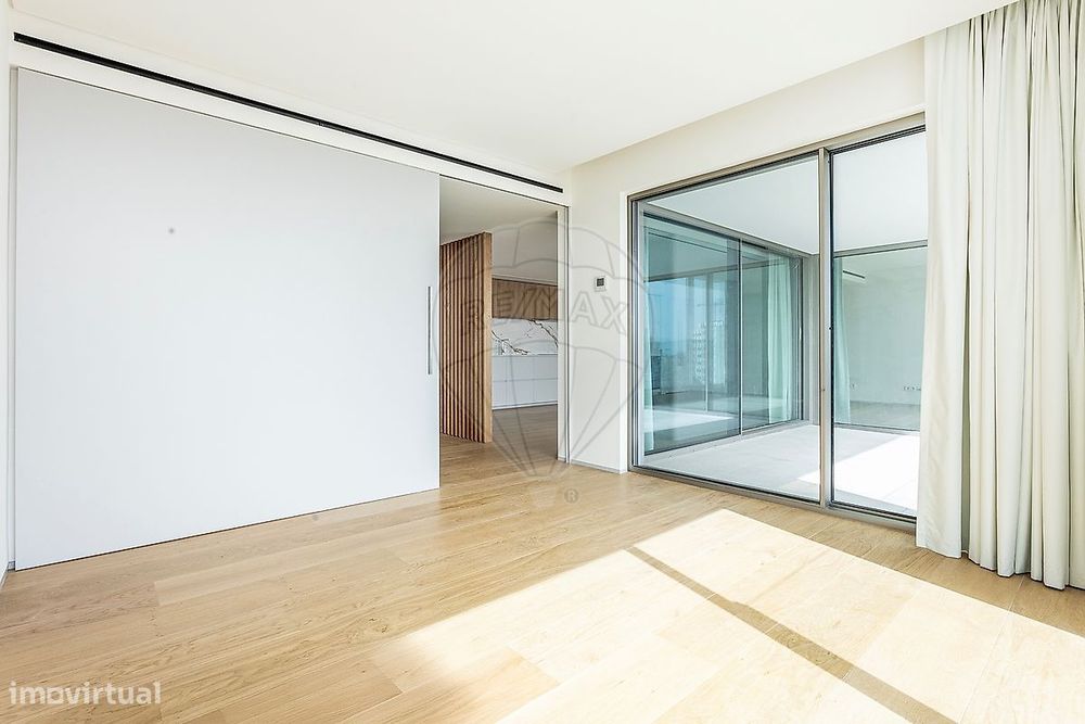 Apartamento T4 para venda