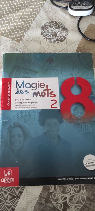Caderno de Atividades Magie des Mots - 8.º Ano de escolaridade