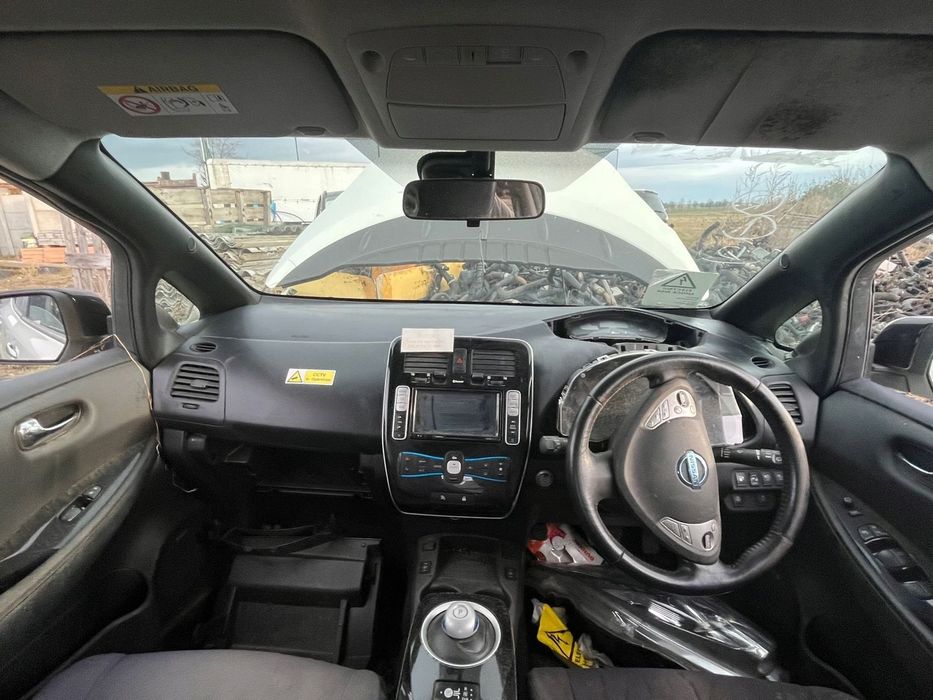 DESKA ROZDZIELCZA KONSOLA NISSAN LEAF ZE0 1 I ANGLIA