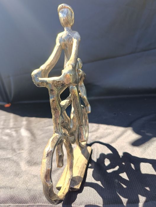 Stalowa figurka rower rowerzyści