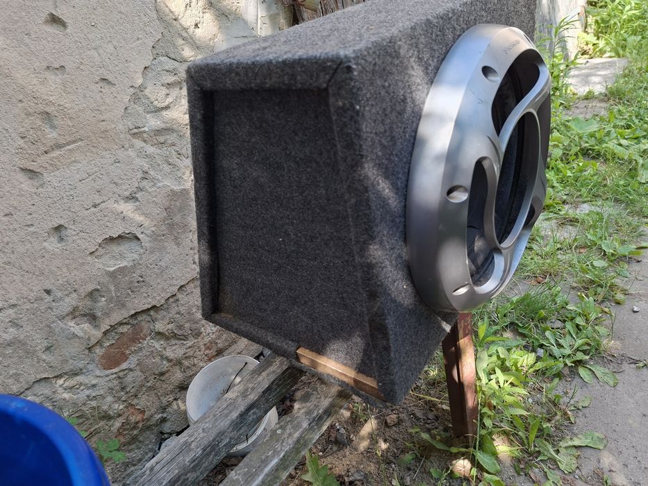 subwoofer samochodowy Pioneer