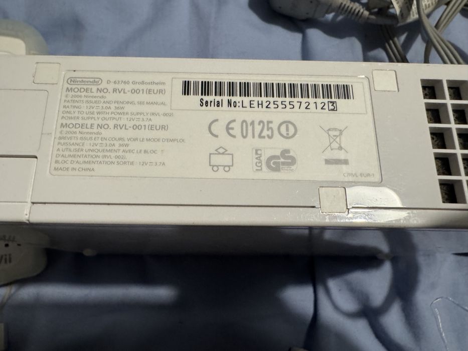 Nintendo Wii + volantes + acessorios diversos
