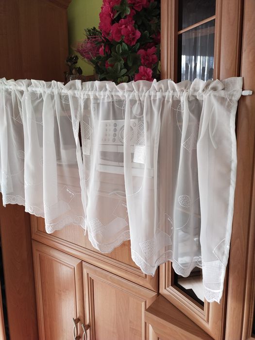 Zazdrostki, 2 sztuki - haftowany woal.