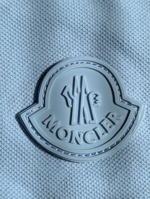 Продам поло Moncler
