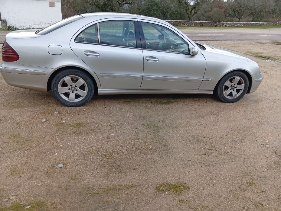 Vendo Mercedes E 220 cdi