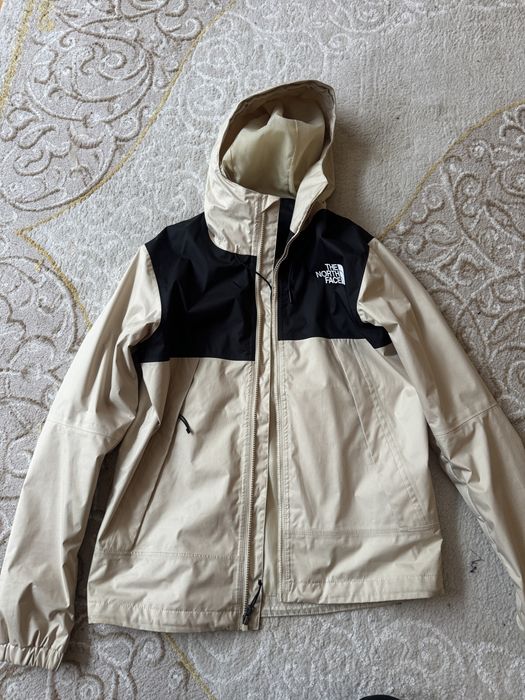 Куртка вітровка  The north face mountain jacket