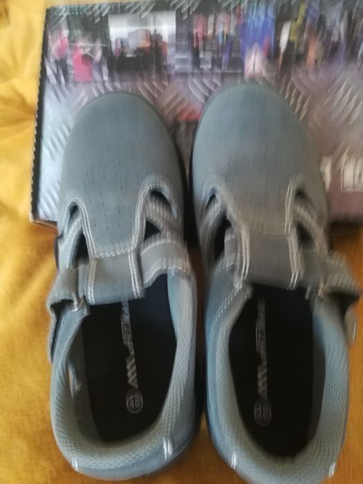 Buty robocze nowe firma art na rzepy wzmacniane czubki odporne na uder