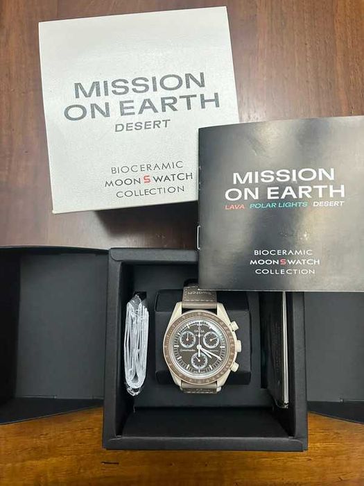 Desert MoonSwatch SO33T103 – Omega x Swatch Sahara Styl